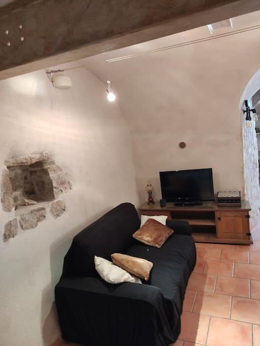 Chambre Atypique : La Grotte Bez-et-Esparon Exterior photo