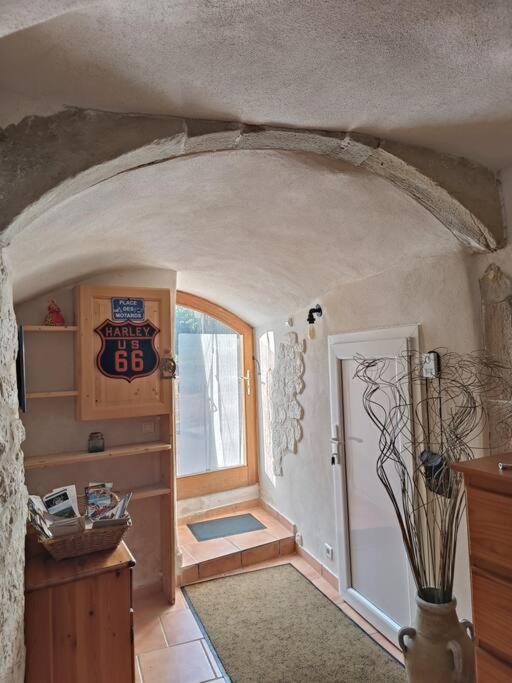 Chambre Atypique : La Grotte Bez-et-Esparon Exterior photo